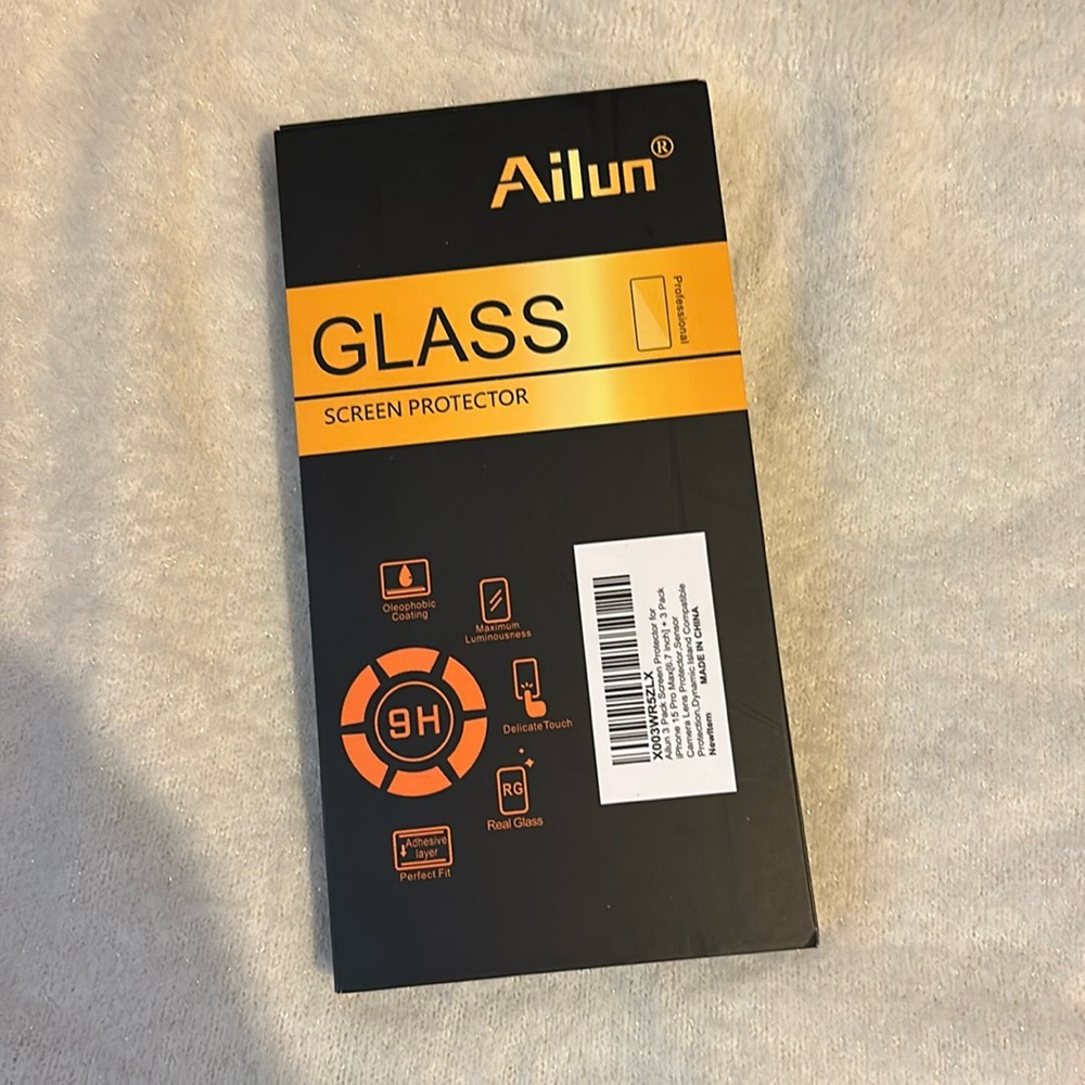 Ailun glass screen protector 15 Pro max